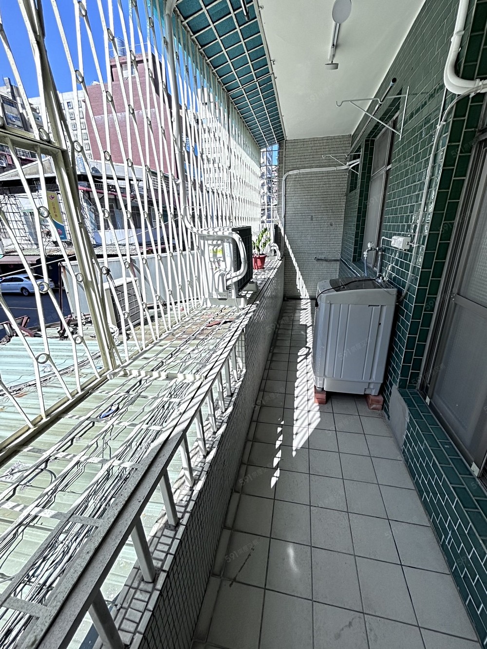 A房陽台及獨立洗衣機