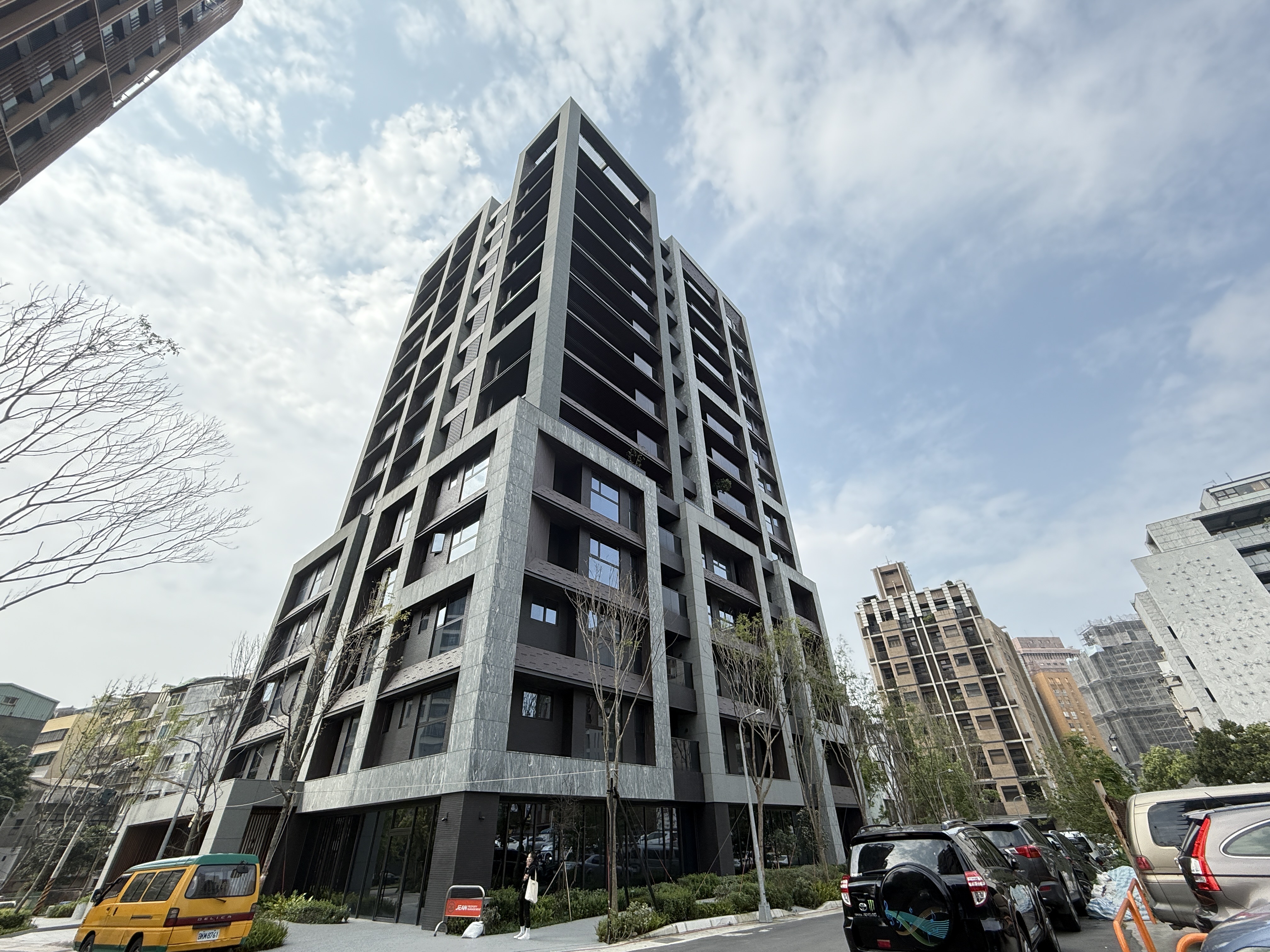 新美齊心岳高樓景觀戶