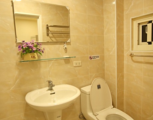 可申請租補\限女性\全新裝修\鄰近瑞隆商圈．五甲商圈 - Image 4