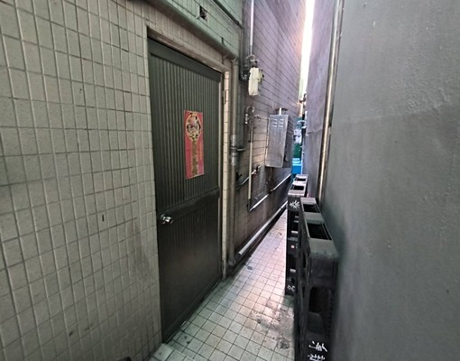 近信義市場、中興國小、游泳池~機械式車位出租高度約1米57 - Image 2
