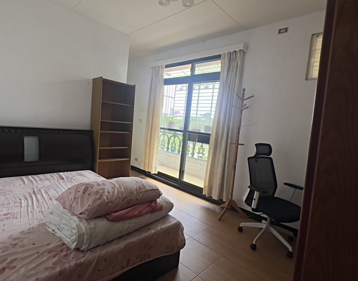 大陽台景觀美，安靜明亮，通風大漢別墅套房 - Image 5