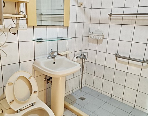 可租補報稅免仲介費~近華廈l市場l有電梯l免追垃圾車 - Image 7