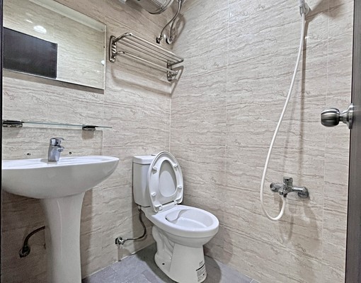 可租補✨全新裝潢✨小資首選✨飲水機✨機車位✨免投幣共洗✨採光 - Image 4