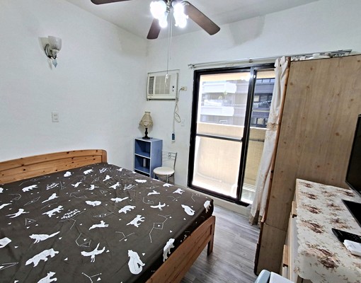 七賢路電梯小套房有陽台包含管理費 - Image 1