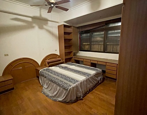 ~透天住家圓環東中陽旁鬧中取靜好裝潢有車位~ - Image 7