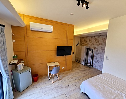 可租補／中興文創附近文青優質電梯套房{一房一廳一衛一陽台} - Image 5