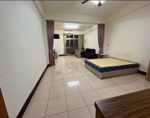 爽文國中整層套房出租13坪 - Image 2