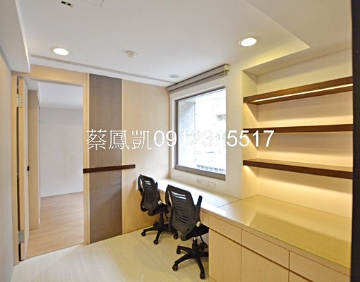 忠孝新生MRT/一層一戶/氣派崗石大樓/佰萬裝潢3+2房另車 - Image 11