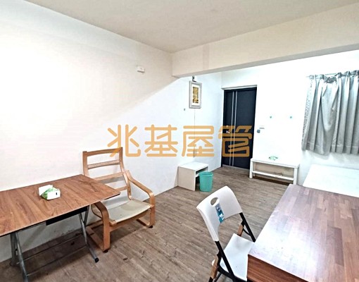 兆基🏡距離全聯170公尺學府路邊間靠近山林套房 - Image 2