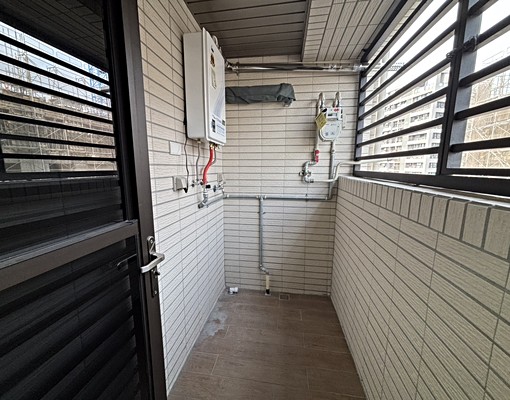 可補助．可養寵．全新未住２＋１房．雙衛浴．平車．微美居 - Image 6