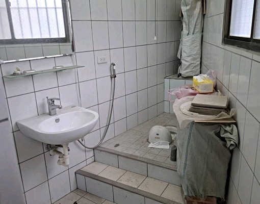 大林街透天厝使用1一4樓利用空間大 - Image 3
