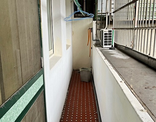 採光通風大套房,近信義國中,生活機能佳交通便利一班公車到台北 - Image 9