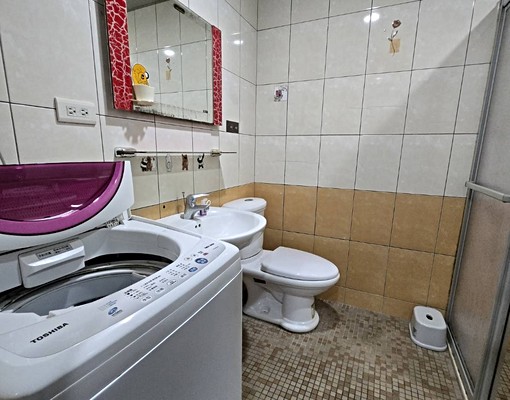 🔸近新莊迴龍站｜鴻金寶採光大套房🏡～收納空間多 - Image 5