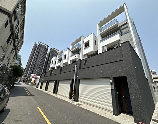 湖美画峰中華西路靜巷住辦商合一透天電梯三車墅(可營業可分租) - Image 2