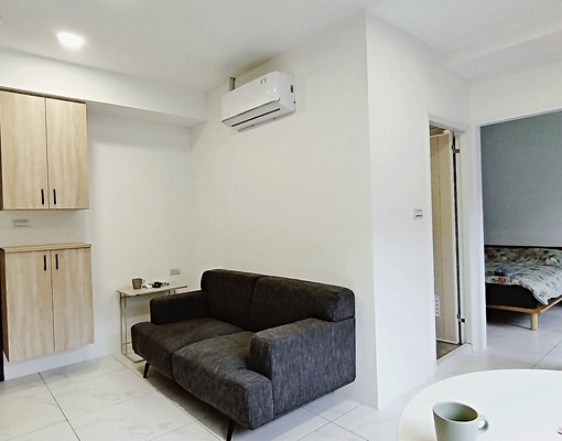 可租補景觀房/全新裝修家電家具/代收垃圾 - Image 2