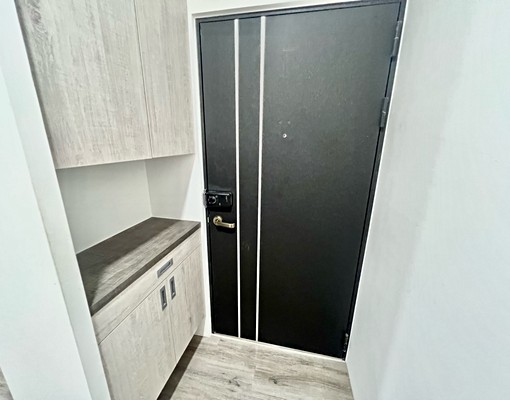 中和捷運站新裝潢系統櫃採光套房電子鎖裝置 - Image 5