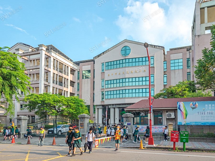 昂峰馥築環境圖