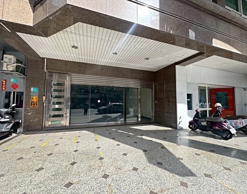 公園路20米路大面寬鑫店面 - Image 12