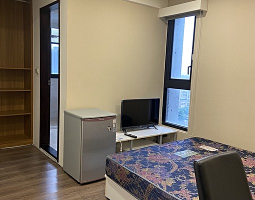 豪華優質套房附家具一卡皮箱即可入住 - Image 1