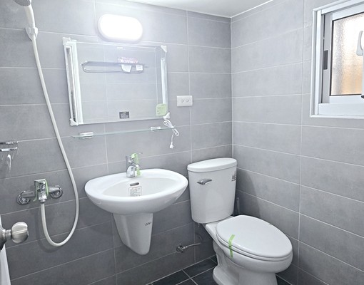 翻新車庫透天,空間大,可租補,可營登 - Image 12