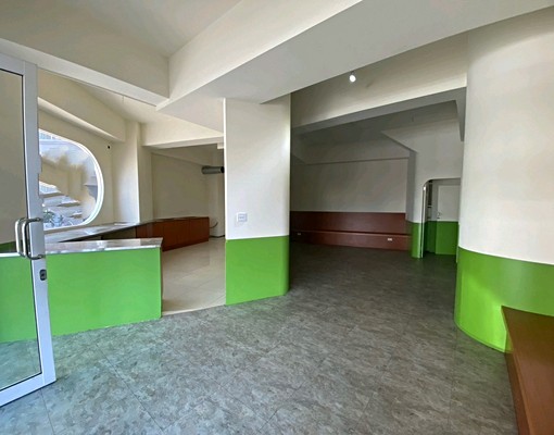 建成路邊間三角窗店面 - Image 3