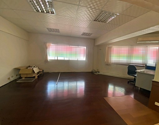 建成路邊間三角窗店面 - Image 8