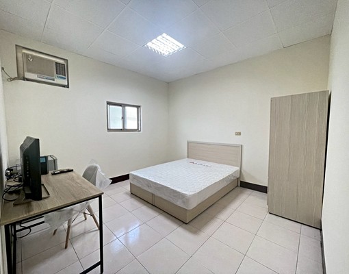 近桃園火車站~站前商圈~全新整理~寵物套房可租補 - Image 1