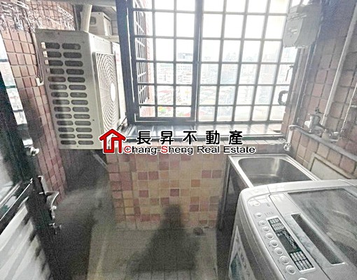 南港站~設計師品味千萬裝潢2+1書房 - Image 15