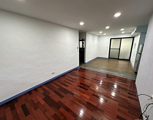 永安捷運站四號公園美妝5樓 - Image 1