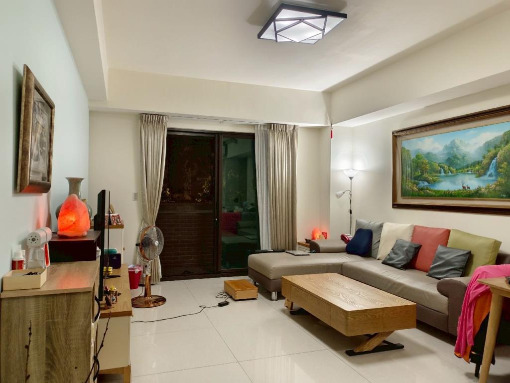 房地夢想家達哥/一品院高鐵特區樹海3房車/衛浴開窗