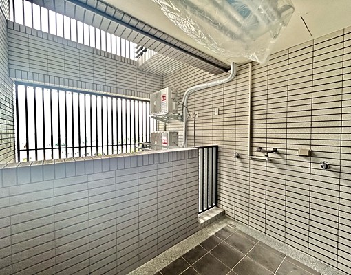 草屯博愛苑高樓層美視野全新2房平車美廈 - Image 7