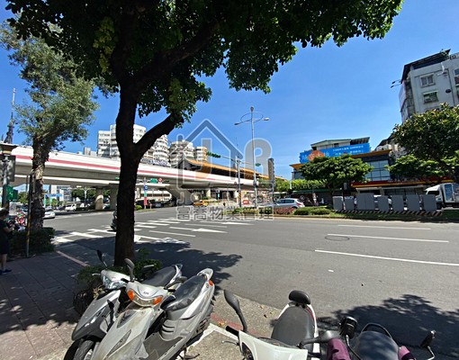 ✨1分鐘芝山站✨士林採光獨洗大套房✨近公園✨可寵租補垃圾代收 - Image 6