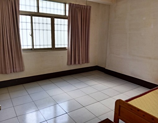 公園路近彰商彰藝兩加一樓透天 - Image 13