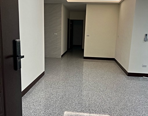 整層大三房｜百坪綠地風禾公園旁｜中路特區｜全新獨棟 - Image 11