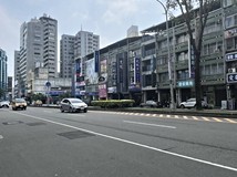中清路一段正中清路商業區透..
