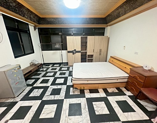 中山路步行搭捷運傳統市場超值大套房 - Image 1