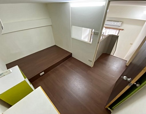 高登屋面金龍湖/近東湖南港/挑高4米2/新裝潢地理優好山好水 - Image 9