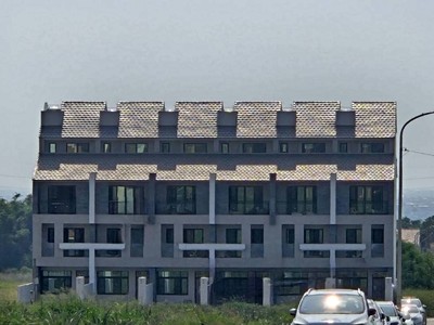 中正大學商圈超值雙車店墅-全新5套房-無敵景觀宅-10米路墅