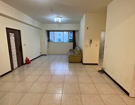 逢甲文華屈臣氏旁/重新整修大四房新衛浴/可貓採光良好 - Image 3