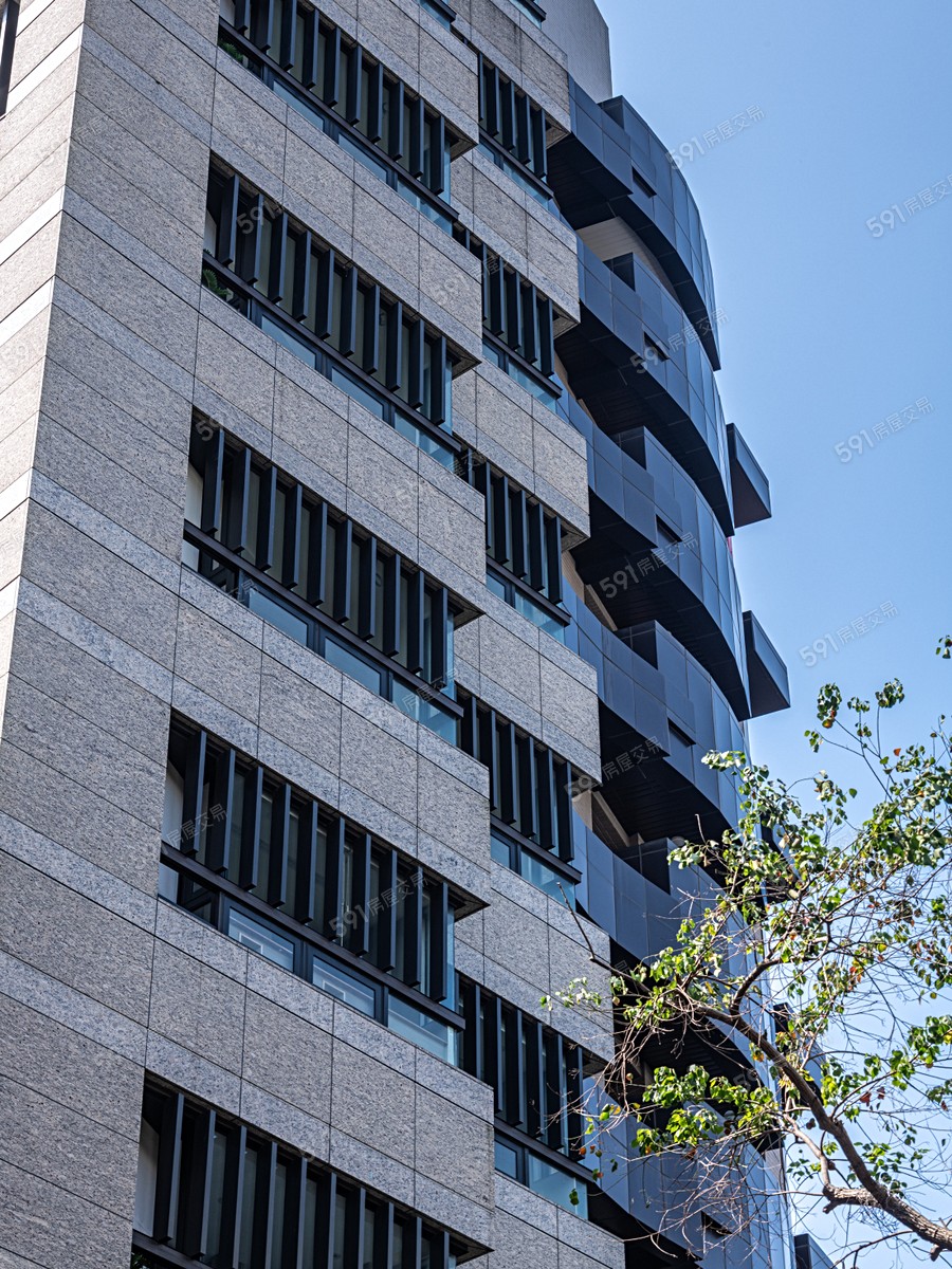 合砌雲開實景圖