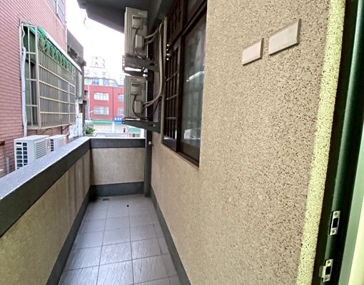捷運A22旁透天分租套房 - Image 5