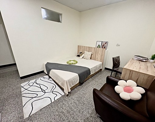 新坡全新電梯大套房/代收垃圾/可租屋補助/含網路第四台 - Image 1