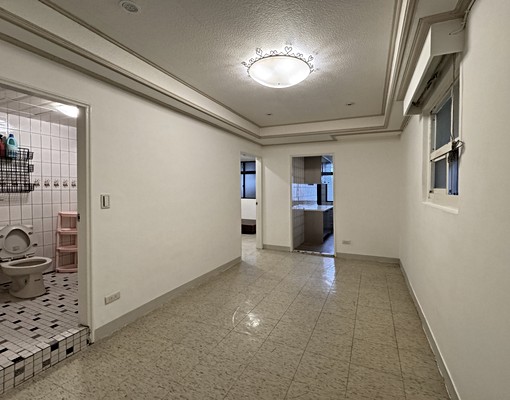 離捷運新店區公所站三分鐘一層一戶/2房2衛2廳/使用27坪大 - Image 6