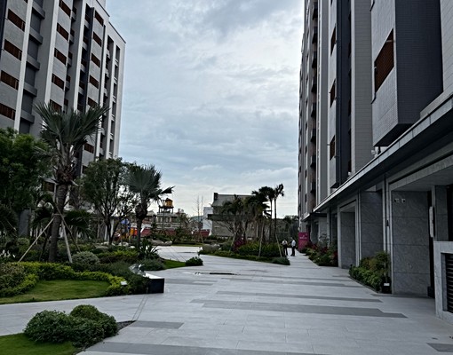 鳳凰villa全新漂亮二房二衛ㄧ廳(可搭配社會住宅輔助) - Image 2