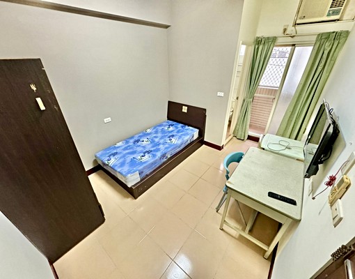 可租補✨超便宜電梯套房✨近勤益✨室內機車位✨現場是分離式冷氣 - Image 2