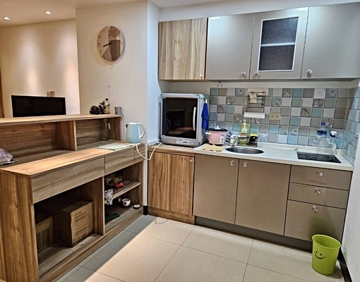 近巨城‧三民國中小旁｜12坪溫馨套房｜生活圈便利首選！ - Image 3