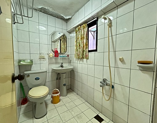 大同區🔥整棟透天出租住家商辦皆適宜 - Image 15