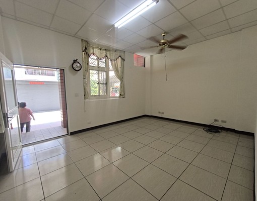 大雅整棟透天｜可租補.戶籍｜門前可停車｜近中科 - Image 2