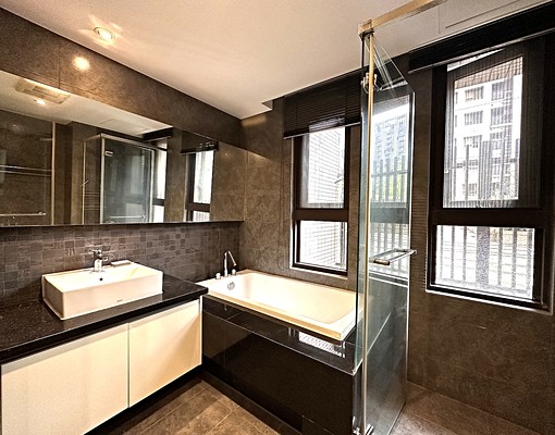 【巴黎第六區】文心崇德捷運大兩房兩衛+平車 - Image 1