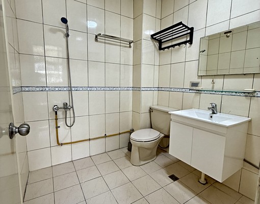 (可租補)慈濟商圈，大陽台優質套房出租 - Image 2